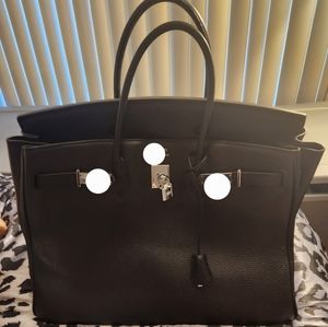 Very Beautiful Fashion Purse!